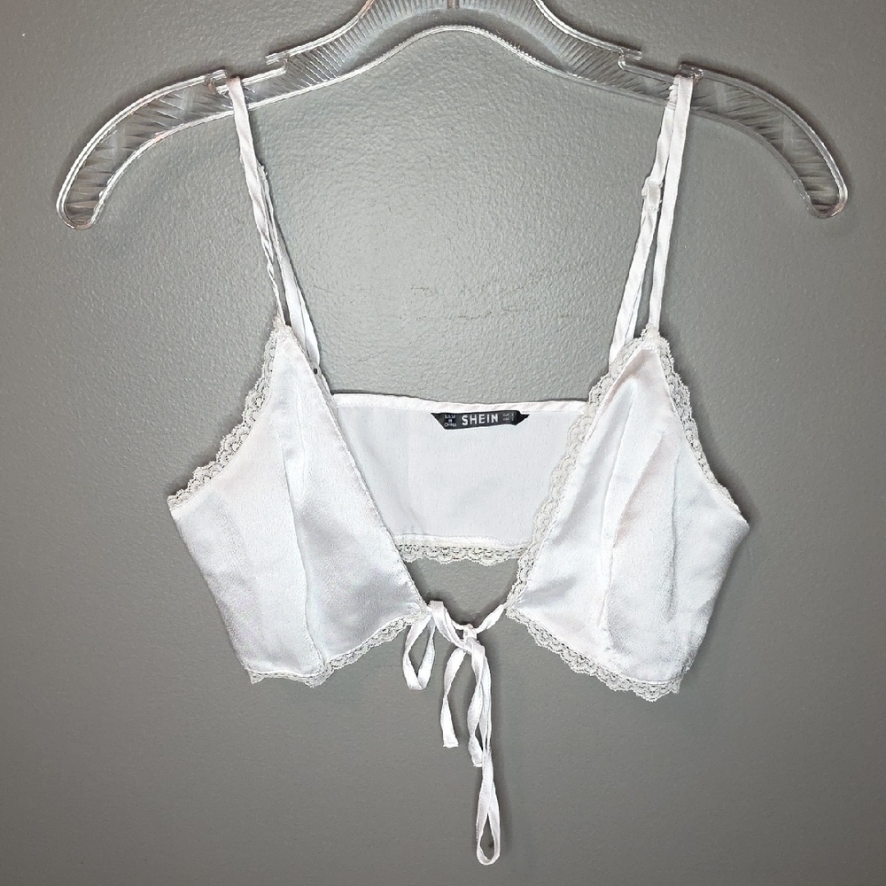 SHEIN White Lace-Edged Bralette